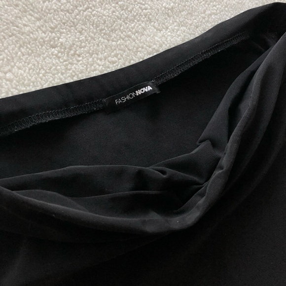 Fashion Nova Onepeice - Picture 2 of 4